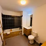 La Bezannes Parking Balcon 公寓 *